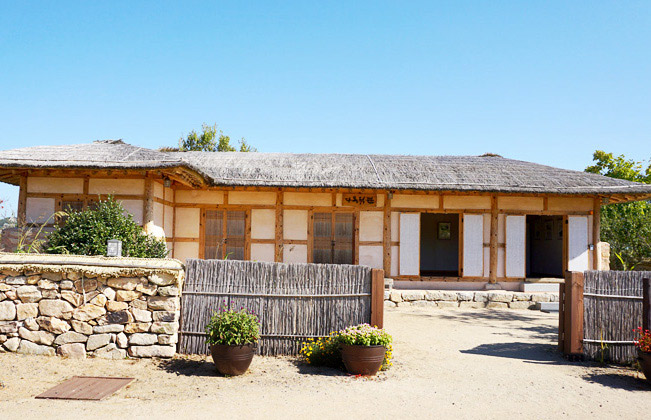 Enjoying Suncheonman Bay in autumn
